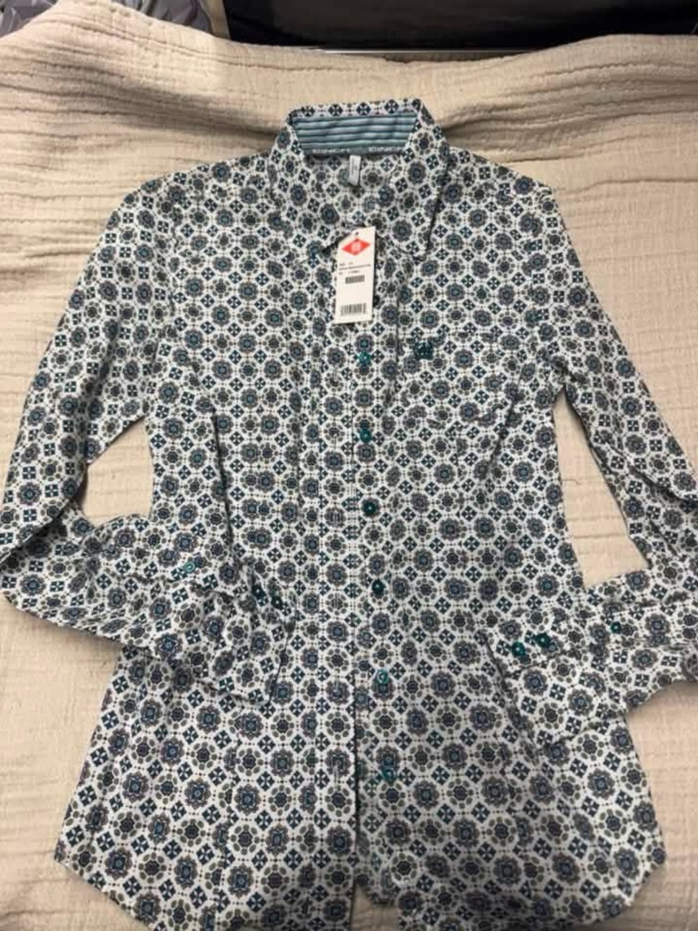 Women’s CINCH show shirt